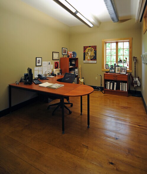 More Photos Of 1001 Rectory Ln, Baltimore Warehouse For Sale