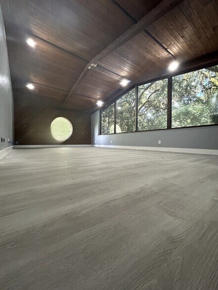 More Photos Of 31722 State Road 52, San Antonio Medical For Sale