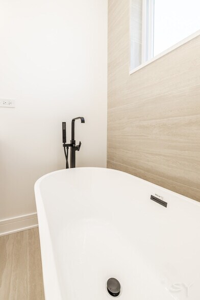 More Photos Of 544 Lawndale ave, Chicago Apartments For Sale