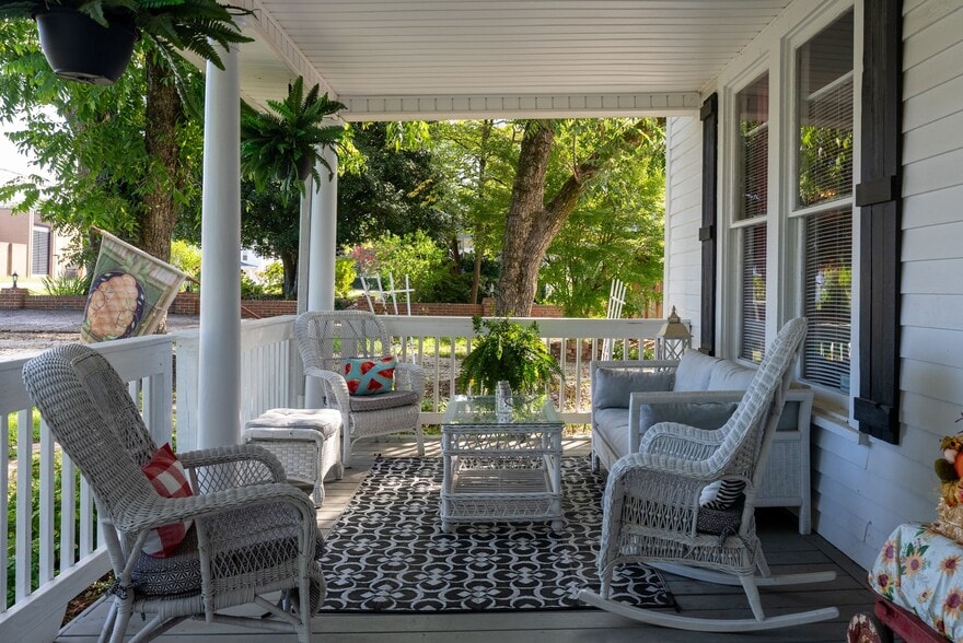 More Photos Of 207 W 2nd Ave, Easley Hospitality For Sale