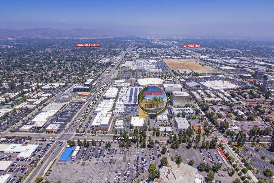 More Photos Of 21825 Erwin St, Woodland Hills Department Store For Sale