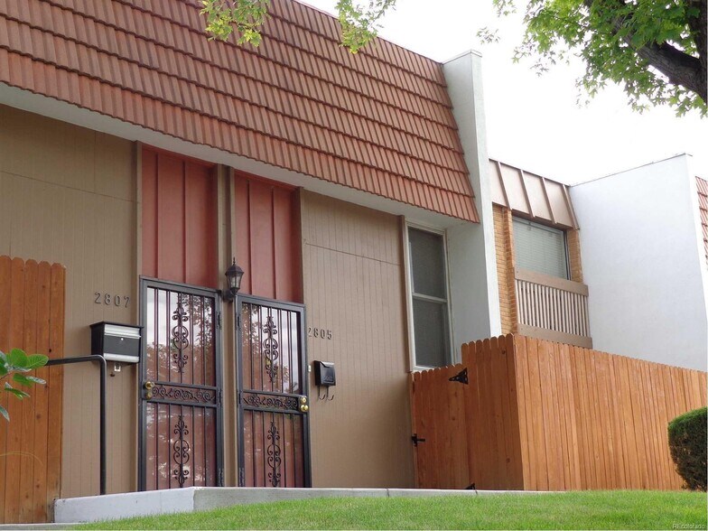 More Photos Of 2805-2901 S Locust St, Denver Apartments For Sale
