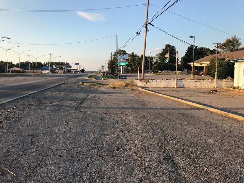 More Photos Of 3000 N Broadway St, Poteau Hotel For Sale