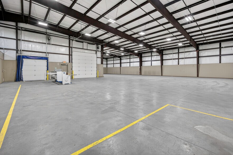 More Photos Of 2451 Van Buren St, Norman Warehouse For Lease
