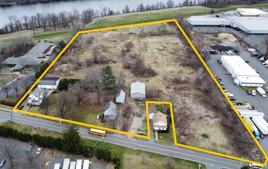 More Photos Of 166-186 Ashley Ave, West Springfield Land For Lease