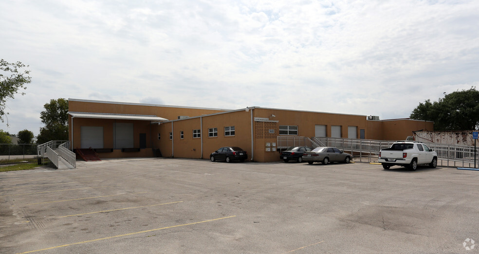 Primary Photo Of 3600 Work Dr, Fort Myers Warehouse For Lease