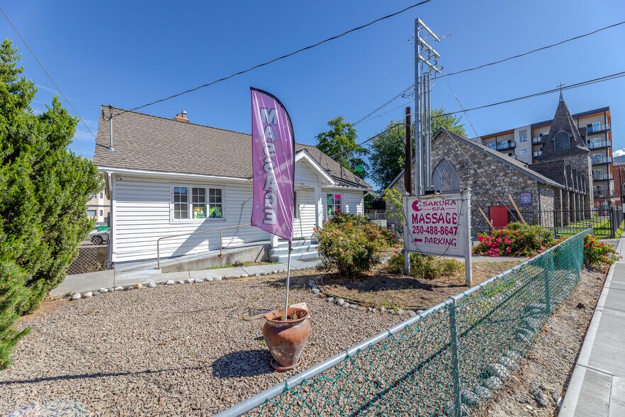 More Photos Of 157 Wade Av W, Penticton Apartments For Sale