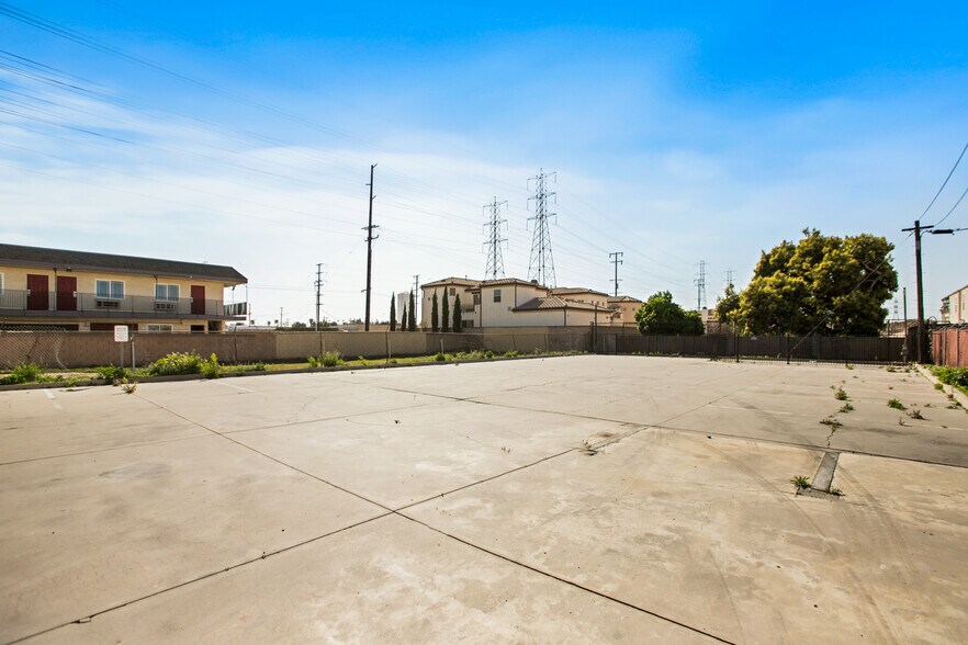 More Photos Of 8820 Artesia Blvd, Bellflower Office For Sale
