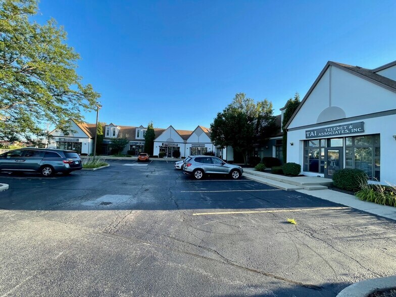 More Photos Of 1595 Weld Rd, Elgin Office For Lease