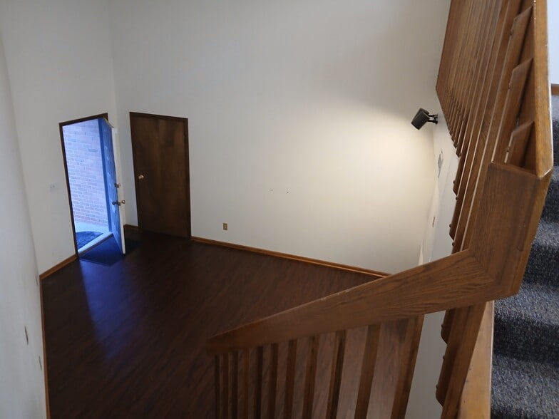 More Photos Of 1001 Eastwind Dr, Westerville Office For Lease