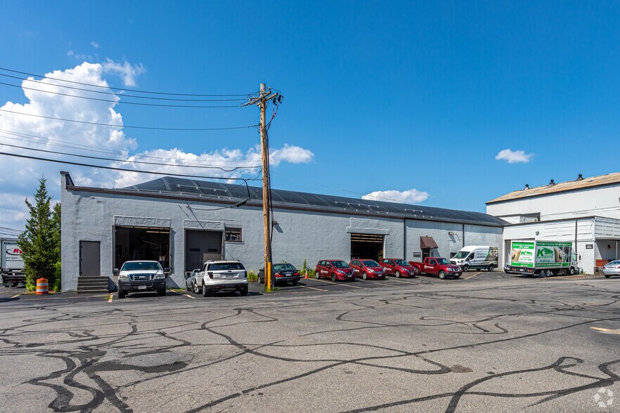 Primary Photo Of 325 New Boston St, Woburn Warehouse For Lease