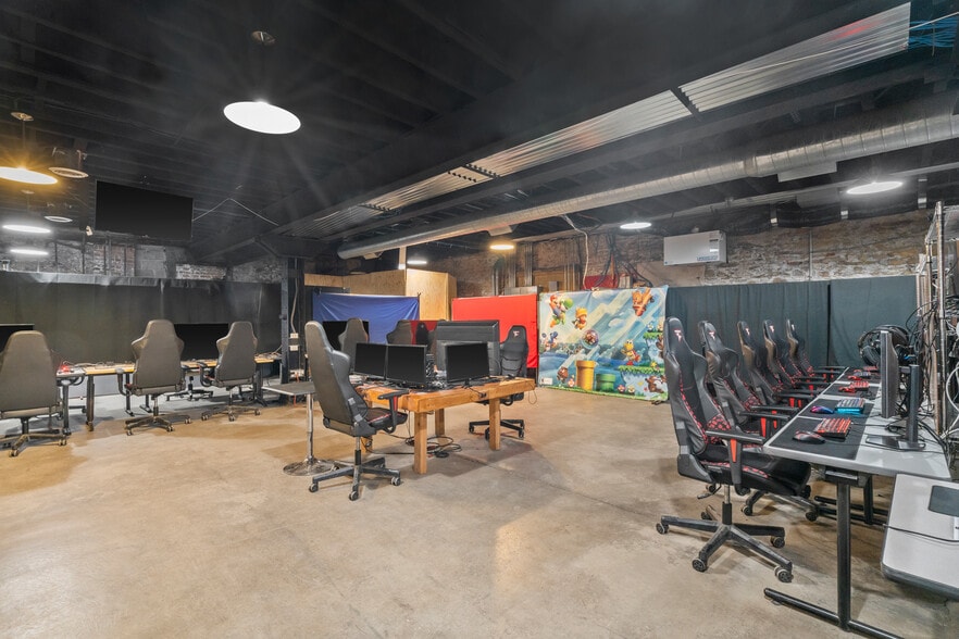 More Photos Of 410 Main St, Racine Office Residential For Sale