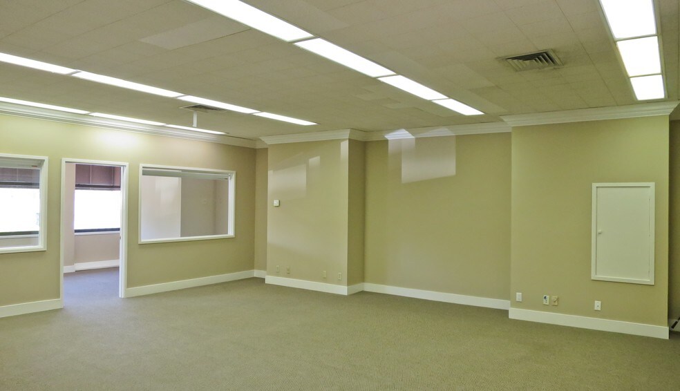 More Photos Of 1143 Crane St, Menlo Park Office For Lease
