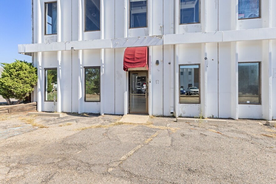 More Photos Of 5595 Arapahoe Ave, Boulder Light Manufacturing For Sale