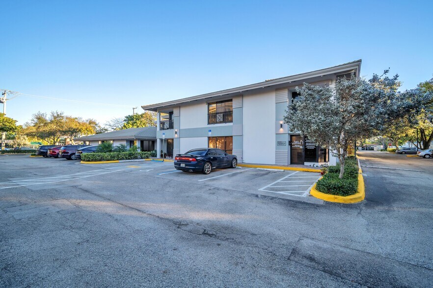 More Photos Of 6699 N Federal Hwy, Boca Raton Office For Lease