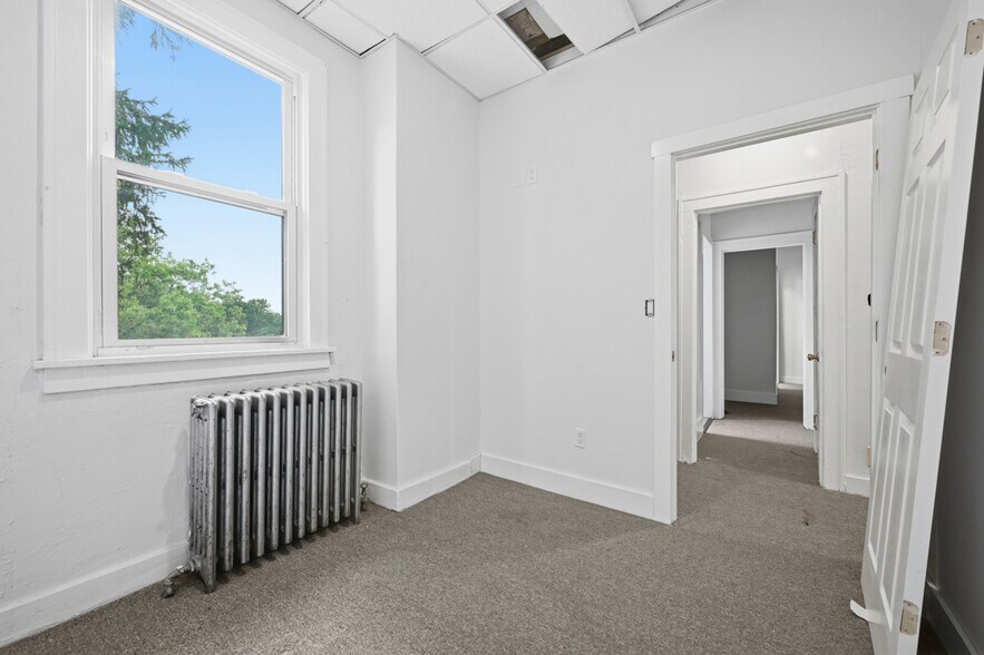 More Photos Of 350 Center Ave, Pittsburgh Office For Sale