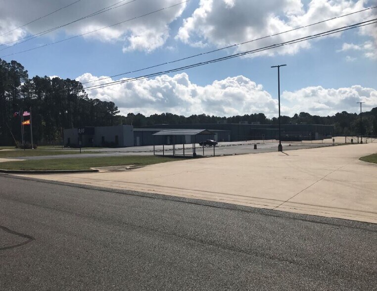 More Photos Of 7300 Regency Rd, Marshall Warehouse For Sale