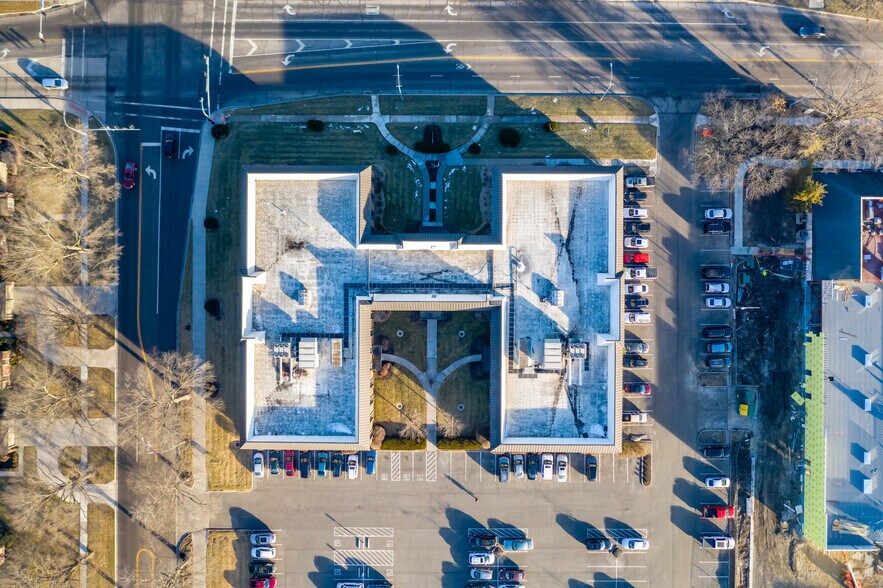 More Photos Of 4121 W 83rd St, Prairie Village Office For Lease