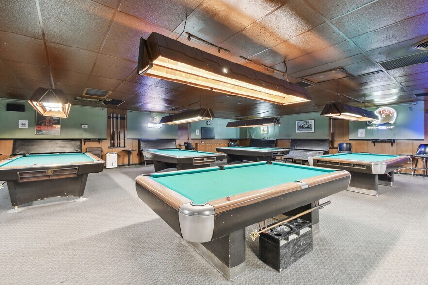 More Photos Of 1212 Rogers St, Clearwater Bar For Sale