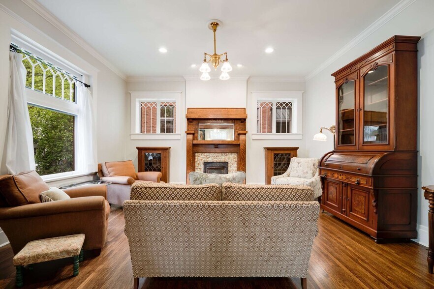 More Photos Of 1308 6th Ave N, Nashville Office Residential For Sale