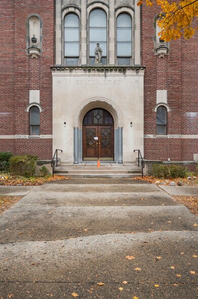 More Photos Of 22201 Woodward Ave, Ferndale Religious Facility For Sale