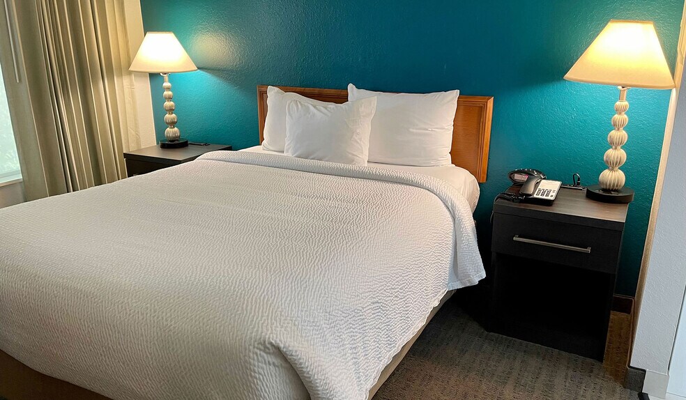 More Photos Of 4910 W Monkhouse Dr, Shreveport Hotel For Sale
