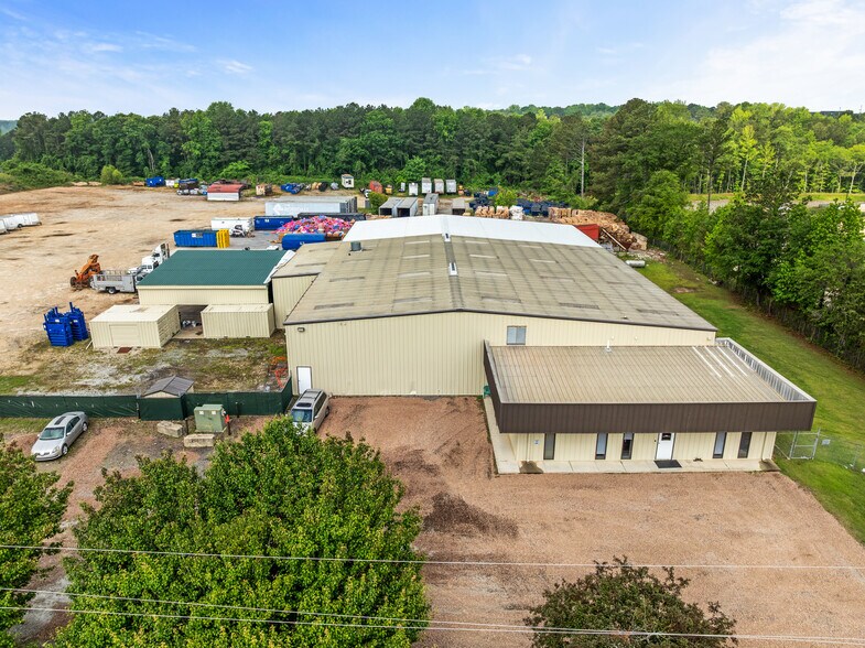 More Photos Of 625 Bohannon Rd, Fairburn Warehouse For Lease