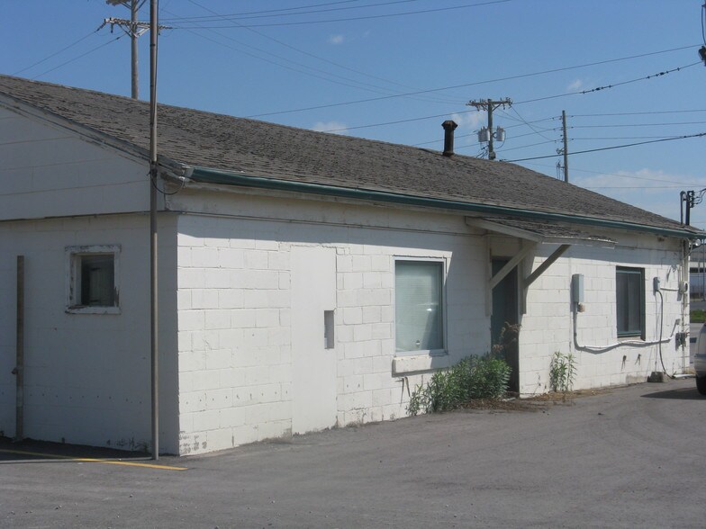 More Photos Of 41 Lyon Ave, Kansas City Parking Lot For Lease