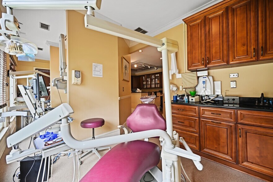 More Photos Of 1624 NE Piedmont Ave, Atlanta Medical For Sale