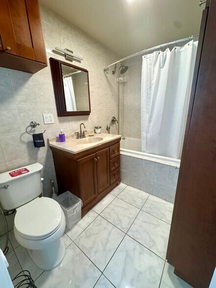 More Photos Of 300 Georgia St, Hollywood Apartments For Sale