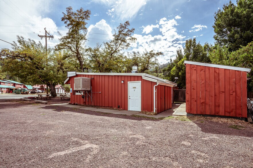 More Photos Of 4301 Nelson St, Taylorsville Restaurant For Sale