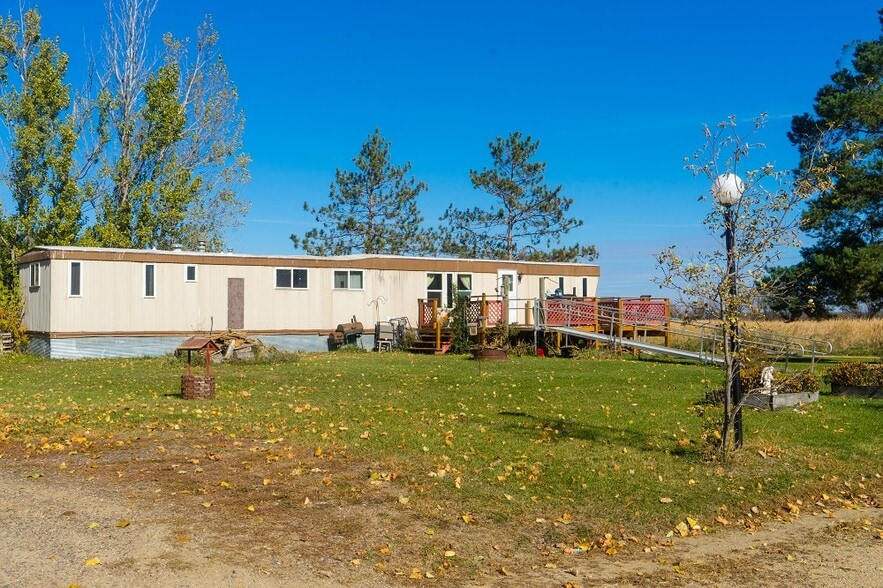 More Photos Of 102 NE Clark Dr, Verndale Manufactured Housing Mobile Home Park For Sale