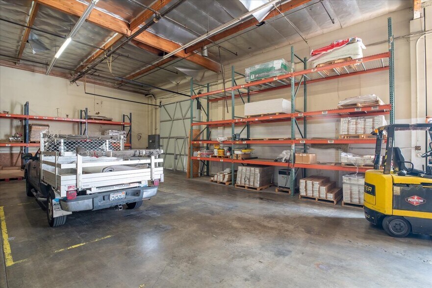 More Photos Of 800-810 N Grand Ave, Covina Light Manufacturing For Lease