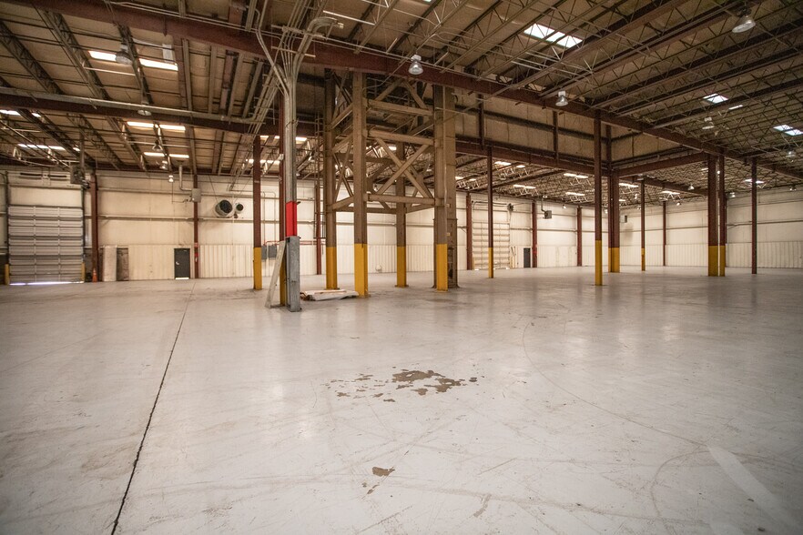 More Photos Of 80 American Wy, Natural Bridge Station Industrial For Lease