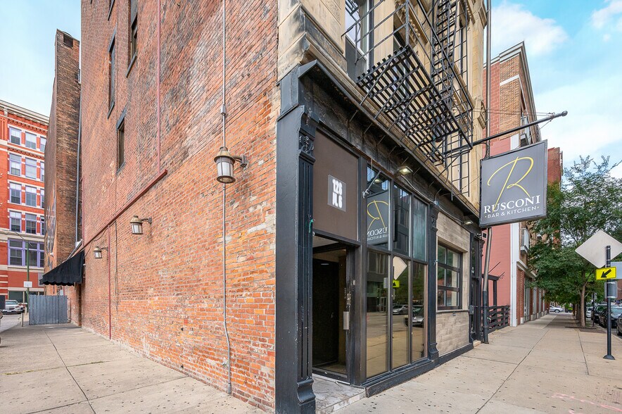 More Photos Of 126 W Sixth St, Cincinnati Apartments For Lease