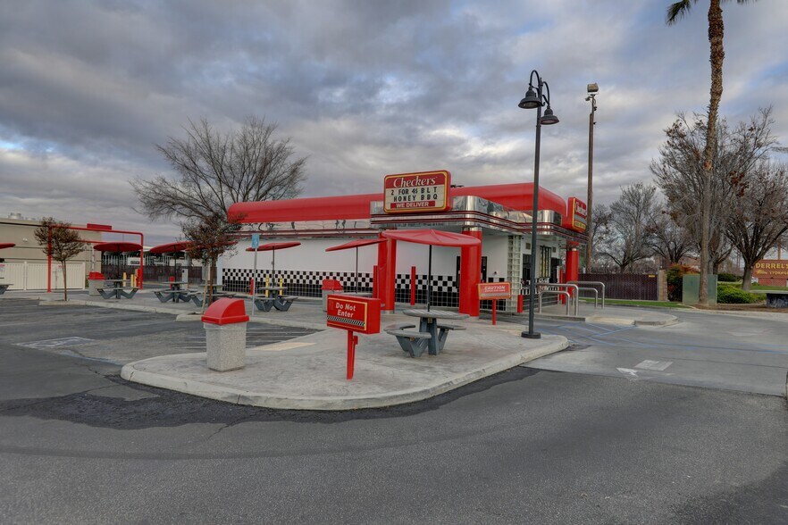 More Photos Of 3009 Calloway Dr, Bakersfield Fast Food For Sale