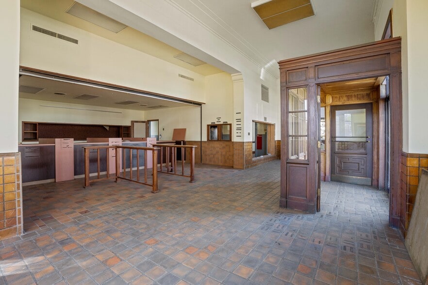 More Photos Of 224 N Oak St, Ukiah Office Residential For Sale
