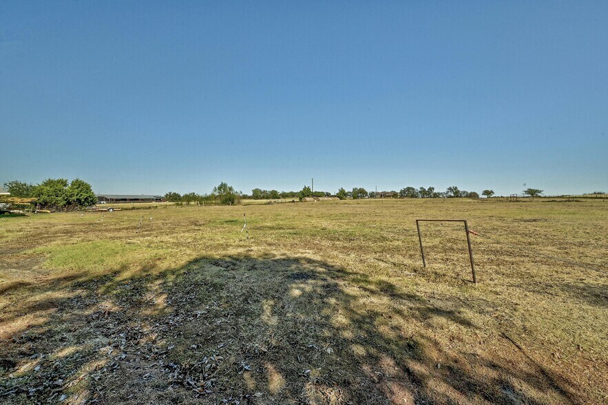 More Photos Of 9806 Schmidt Ln, Manor Land For Sale