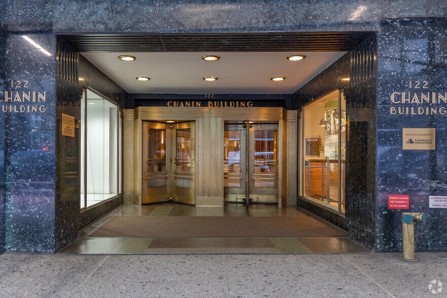 More Photos Of 122 E 42nd St, New York Office For Lease
