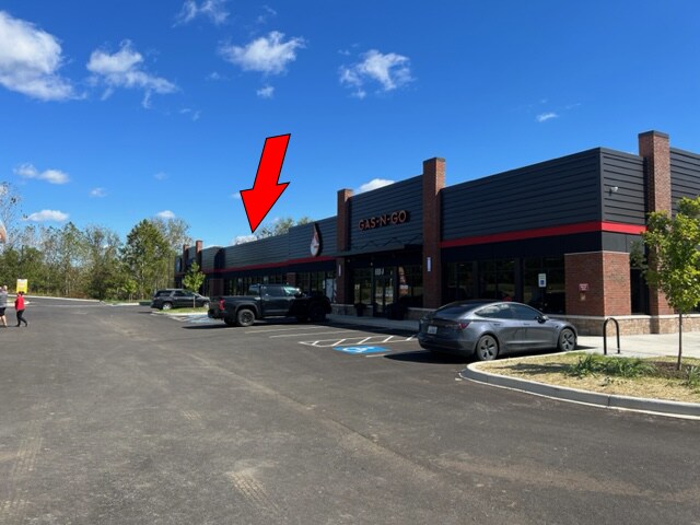 More Photos Of 6101 Fegenbush Ln, Louisville Convenience Store For Lease