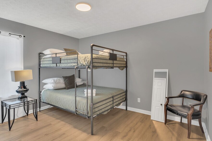 More Photos Of 901 21st Ave N, Nashville Multifamily For Sale