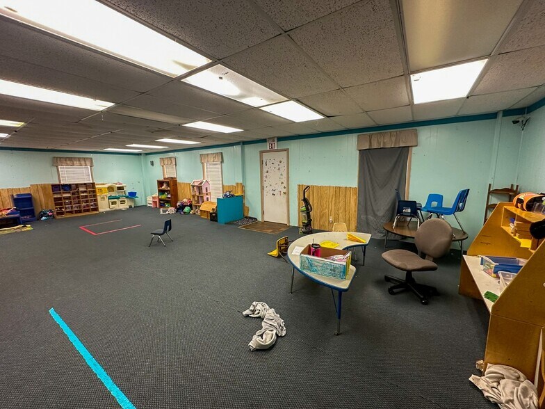 More Photos Of 247 S Barron St, Rusk Religious Facility For Sale