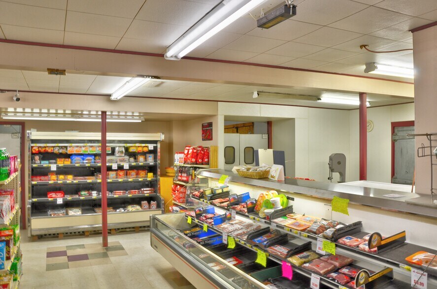 More Photos Of 810 Highway 73, Floodwood General Retail For Sale