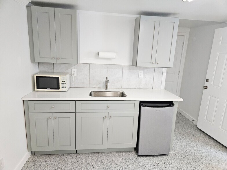 More Photos Of 630 Claride St, Corpus Christi Flex For Sale