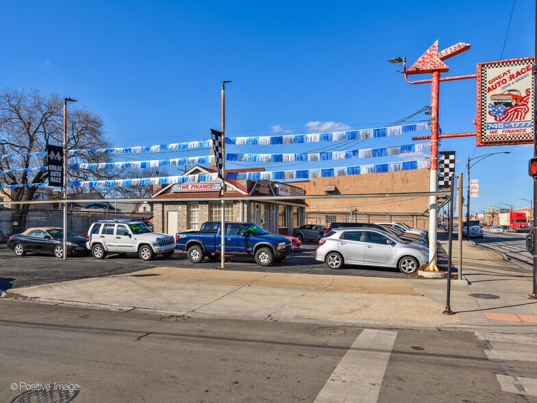 More Photos Of 2200 N Cicero Ave, Chicago Auto Dealership For Sale