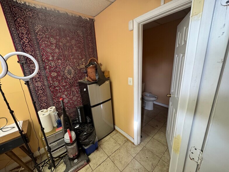 More Photos Of 40 N 5th St, Warrenton Office For Sale