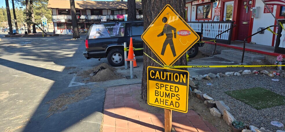 More Photos Of 42011 Big Bear Blvd, Big Bear Lake Storefront Retail Office For Sale