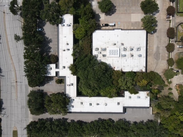 More Photos Of 670 W Arapaho Rd, Richardson Medical For Lease