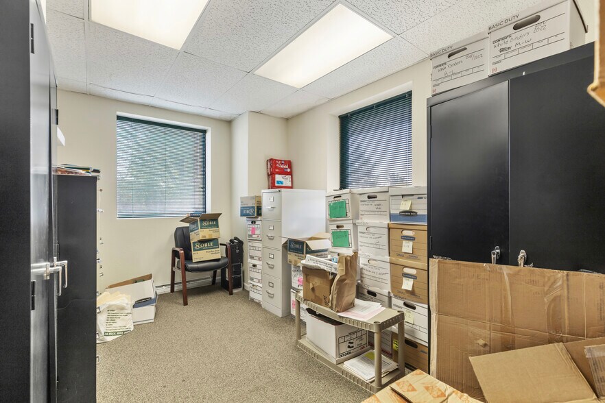 More Photos Of 2713 S Chicago Ave, South Milwaukee Office For Sale
