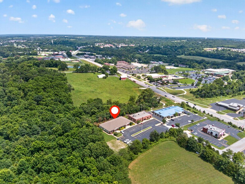 More Photos Of 1567 W Diane St, Ozark Office For Sale